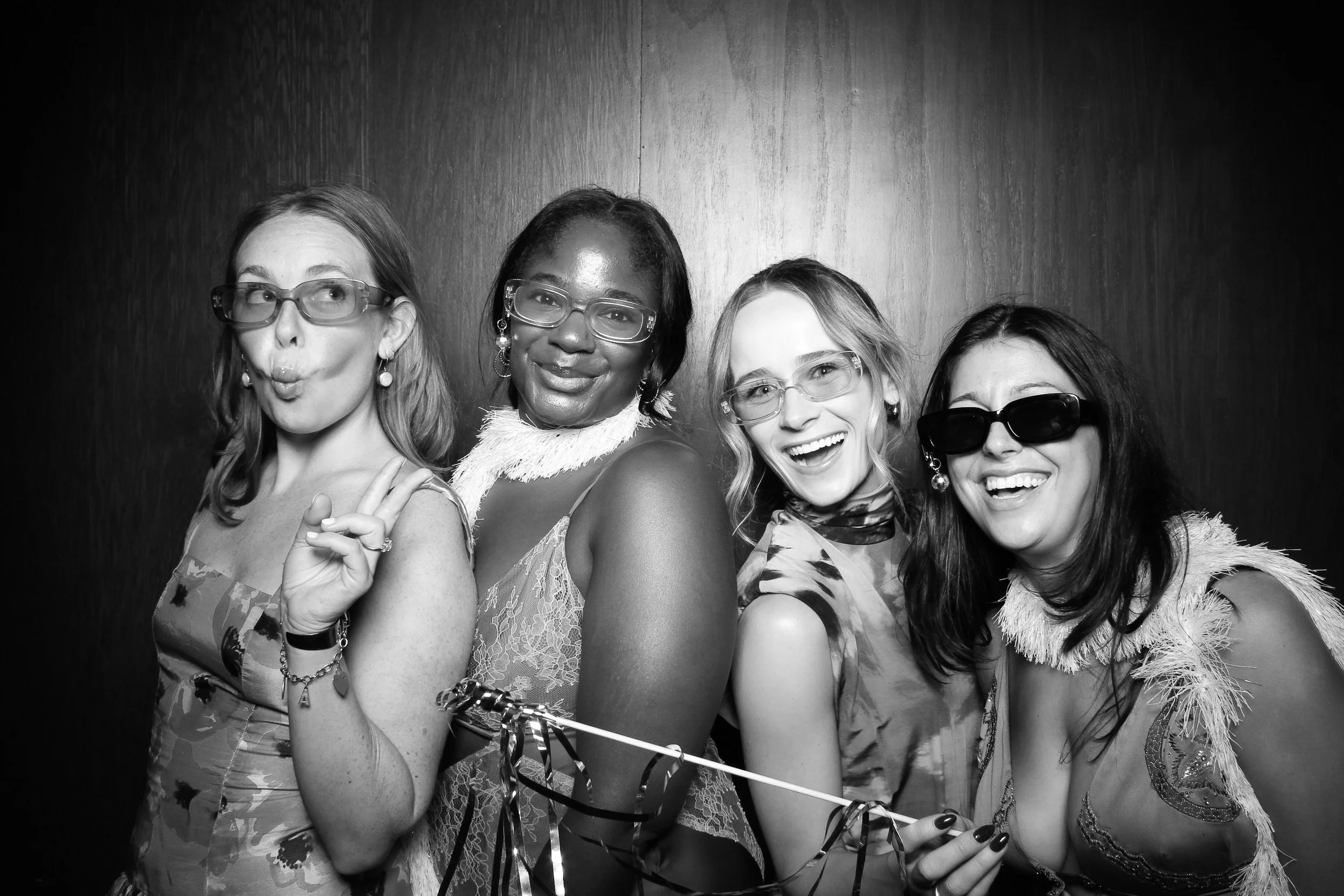 Fotio_Photo_Booth_Chicago_Artifact_Events_Classy_Family_Fun_Friends_Ravenswood_Chic_23.jpg