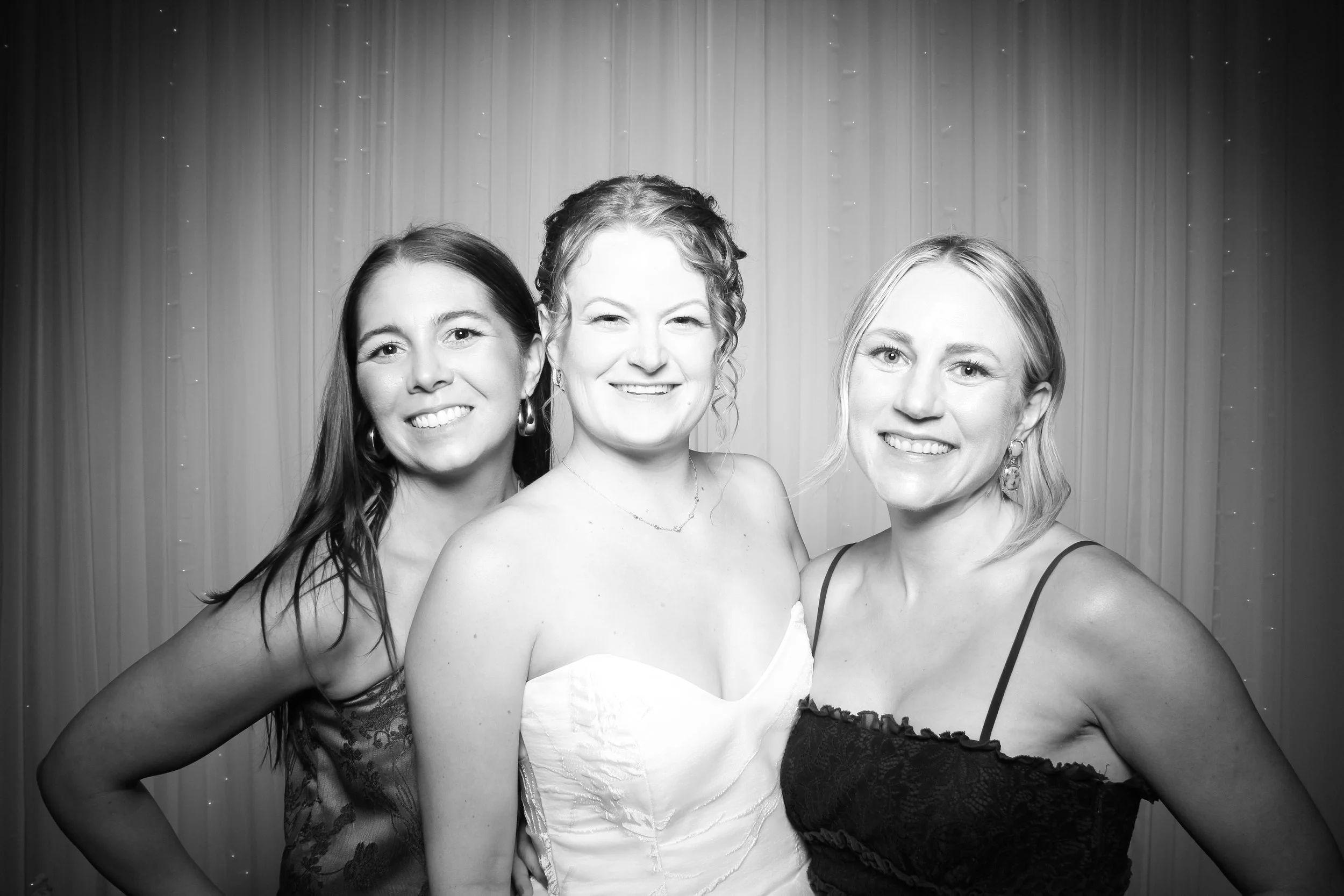 Ravenswood_Event_Center_Showroom_Wedding_004.jpg