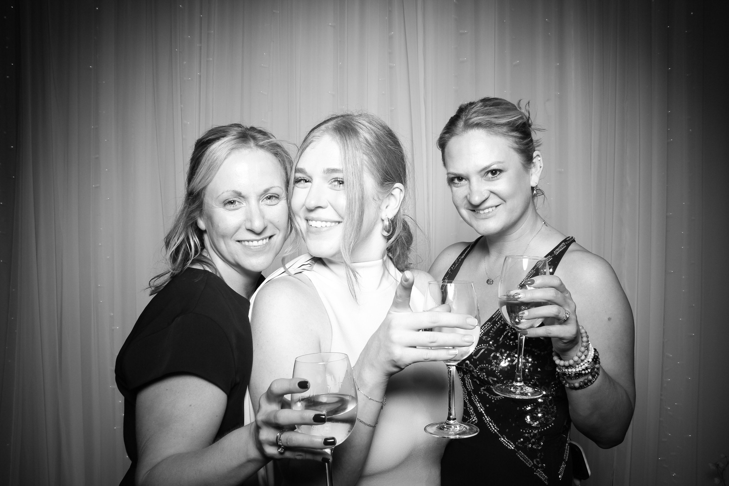 Ravenswood_Event_Center_Showroom_Wedding_023.jpg