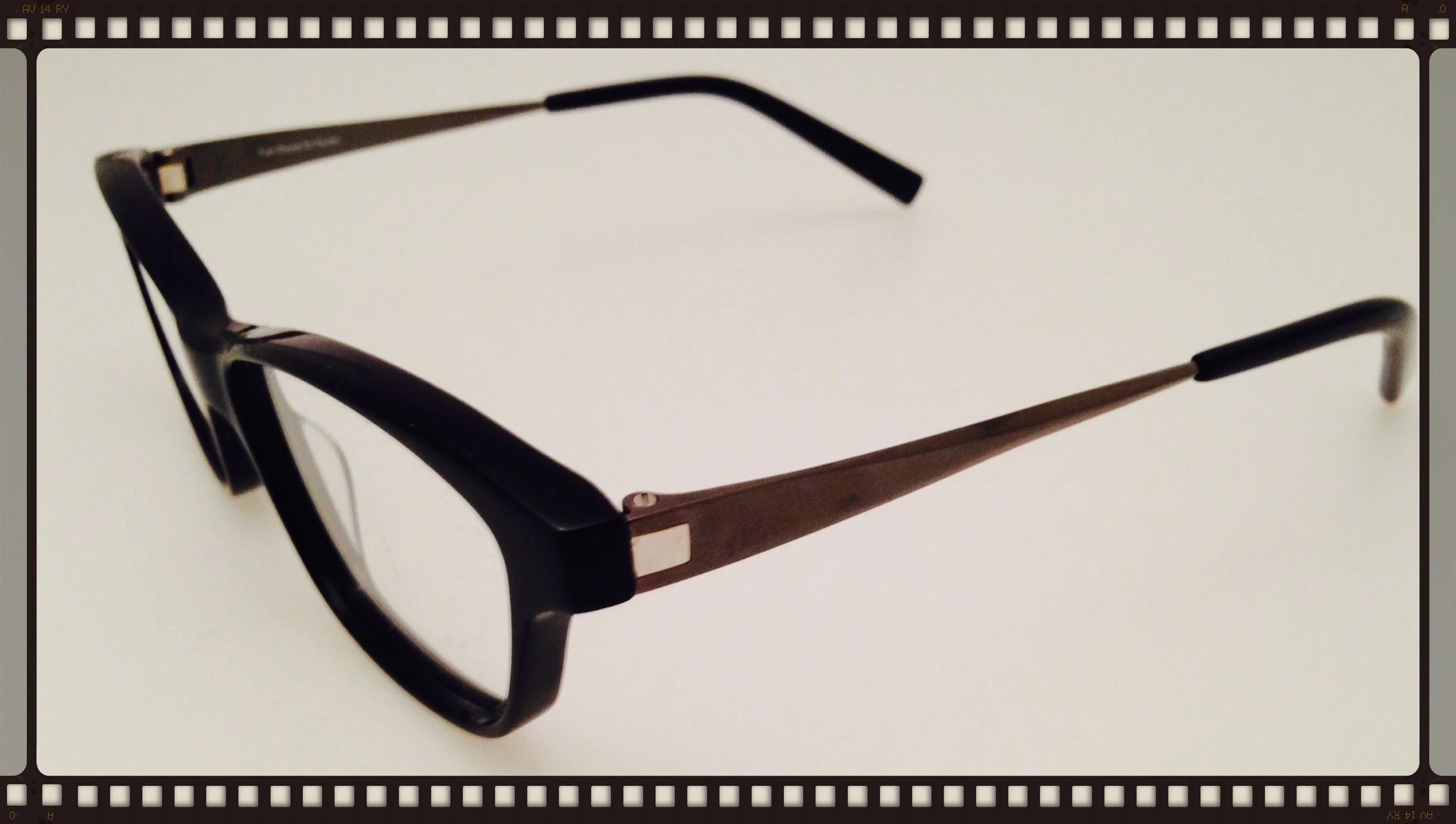 eye-bar-tome-davies-couture-eyewear-side.jpg