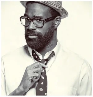 tunde bust thumb.jpg