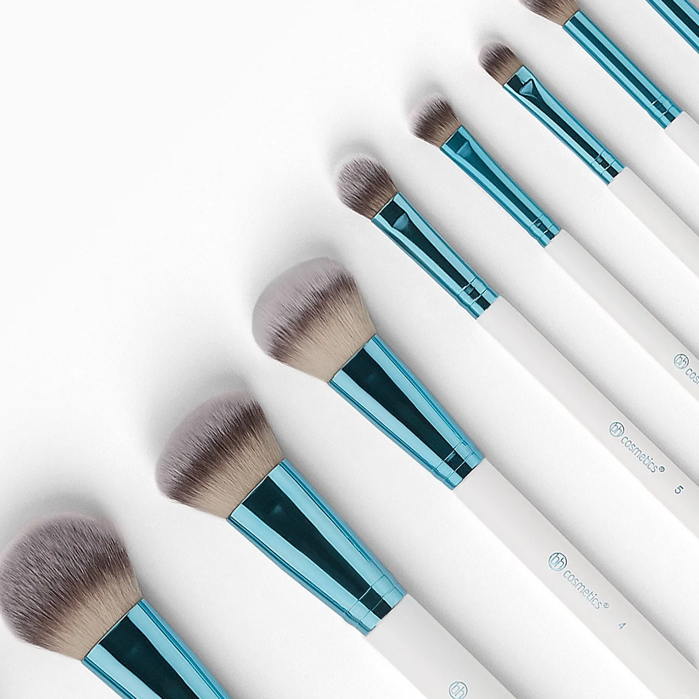 Poolside-Chic-Brush-Set-angled-web_1400x1400.jpg