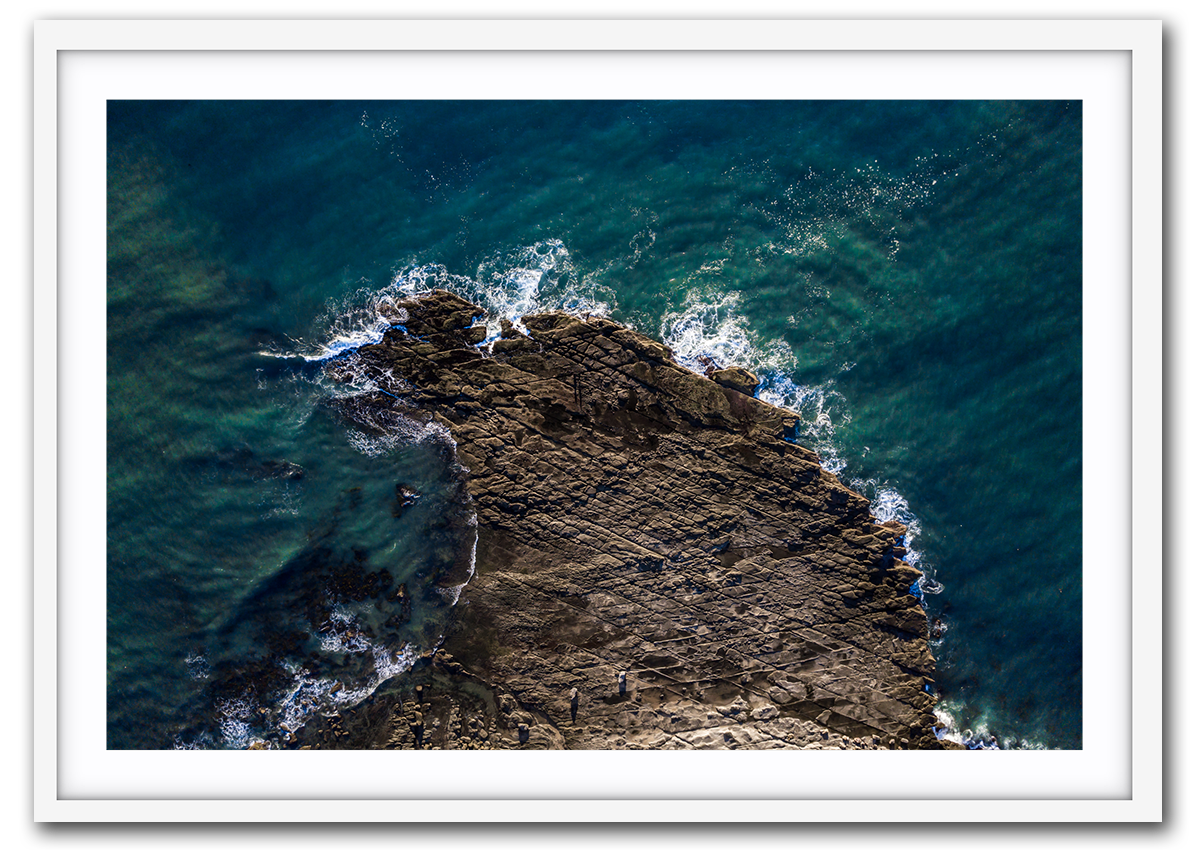 Sharkfin rock-DJI_0091-White.png