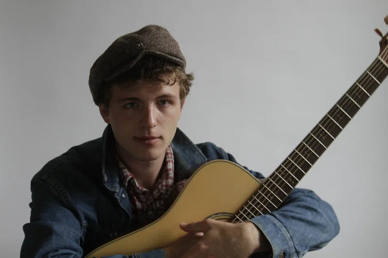 Magik provides three string players for DEAN HARLEM'S forthcoming LP.