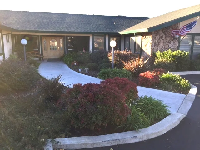 Entrance to Walnut House