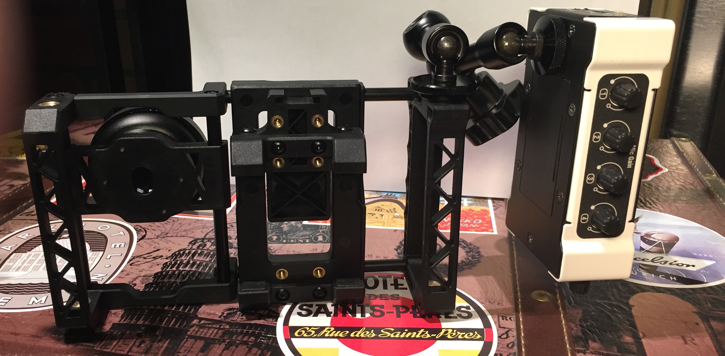 Above: Beastgrip Pro with MXL MiniMixer+ mounted using an articulating arm.
