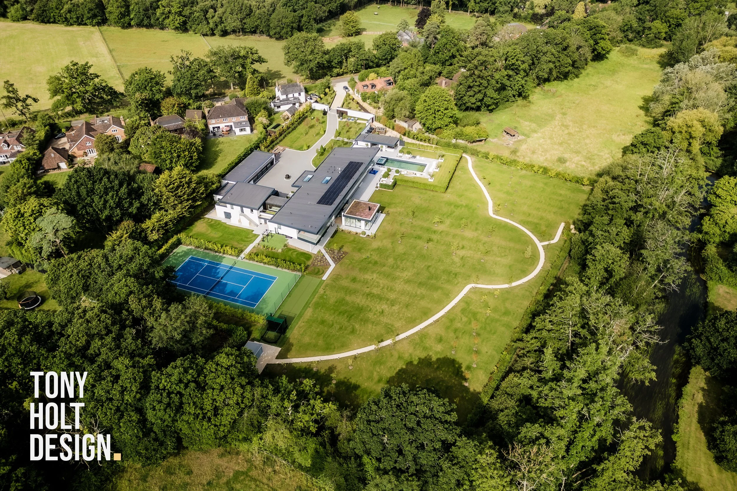 EXTERNAL_TONY_HOLT_DESIGN_NEW_BUILD_STABLE (6).jpg