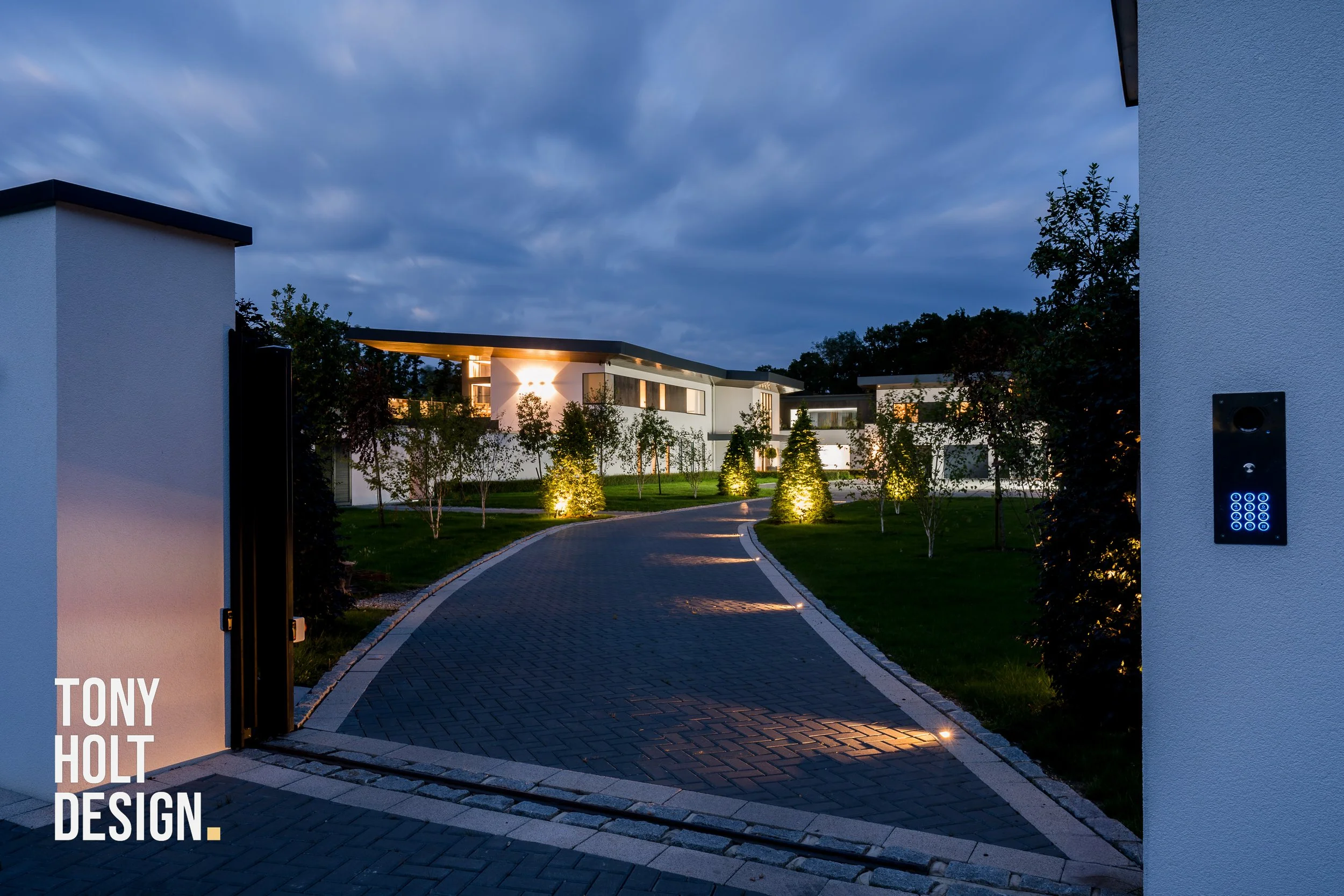 EXTERNAL_TONY_HOLT_DESIGN_NEW_BUILD_STABLE (200).jpg