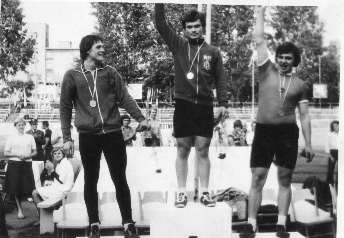 Leszek Sibilski (center) with Marek Kolasa (left) and Krzysztof Otocki (right). Sprint, Youth Spartakus Games in Lodz, Summer 1977. Kolasa and Otocki perished in the crash.