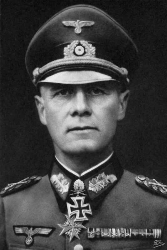 Erwin Rommel in 1942. Source: Bundesarchiv, Bild 146-1985-013-07 / CC-BY-SA 3.0, available here .