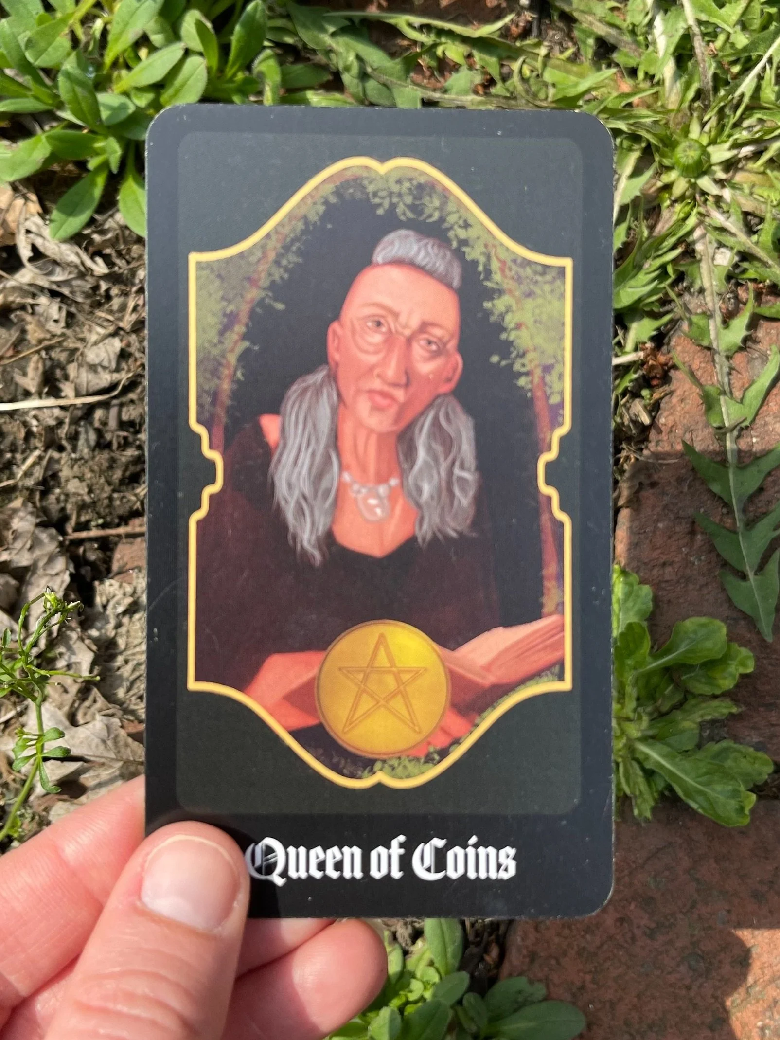 cult-killerpancake-ki11erpancake-illustration-deck-queen-of-coins.jpg
