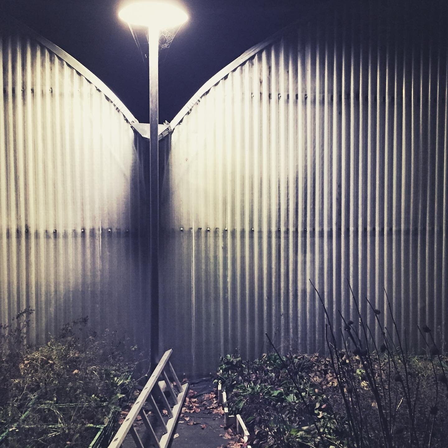 #abandoned #places #architecture #industrial #lightroom #streetlights #nightshift #streetphotography #kommtgut #design #photography #artofvisuals