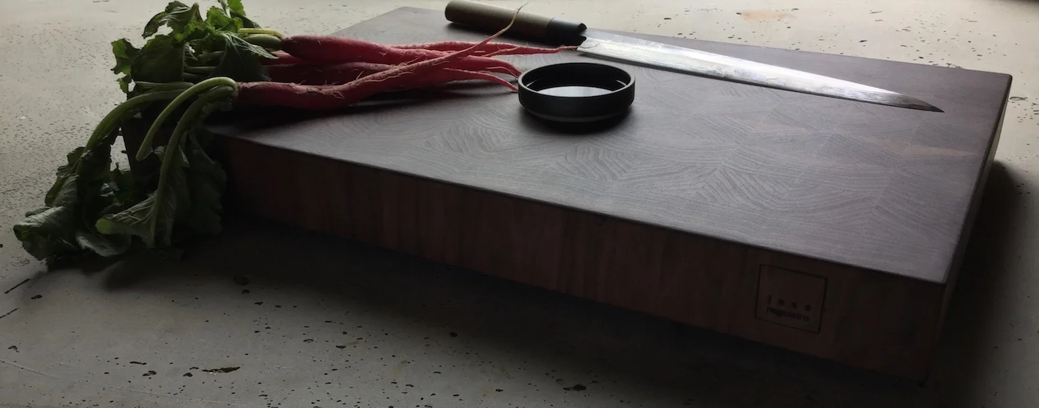 medium-end-grain-walnut-cutting-board-03.jpg