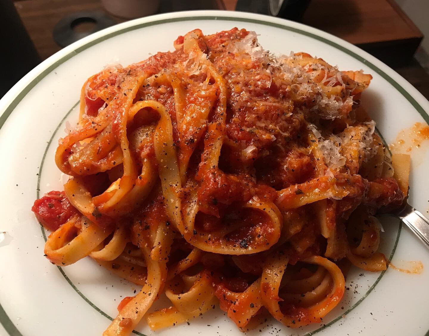 Some tasty Fettuccine with Baby Bella Mushroom Marinara from scratch for dinner. #pasta #italianfood #intaliancuisine #finecooking #homecooking #foodie #foodpics #cuisine #gourmet #cuttingboards #sanmarzanotomatoes #pastasauce #chef #chefofinstagram