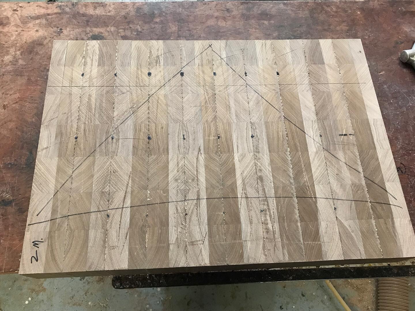 This super-sized 2.5 x 17.5 x 25 Big Block End Grain Walnut Cutting Board will be available soon. Made from one massive kiln dried Walnut Board it will come with six non-skid rubber feet and will make your cutting and kitchen a dream! #cuttingboard #