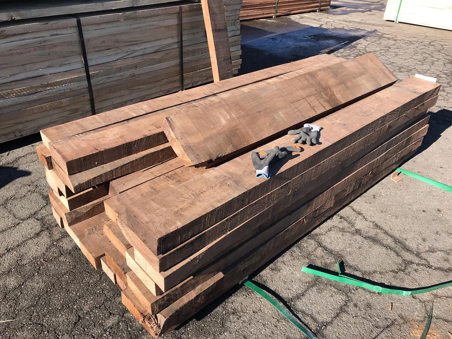 Buying a couple of premium 3&rdquo; thick Kiln Dried Walnut timbers to make some of my Large Walnut Boards. #cuttingboards #kitchen #kitchendesign #woodenware #kitchenware #kitchendecor #gourmet #foodie #homecooking #endgraincuttingboards
