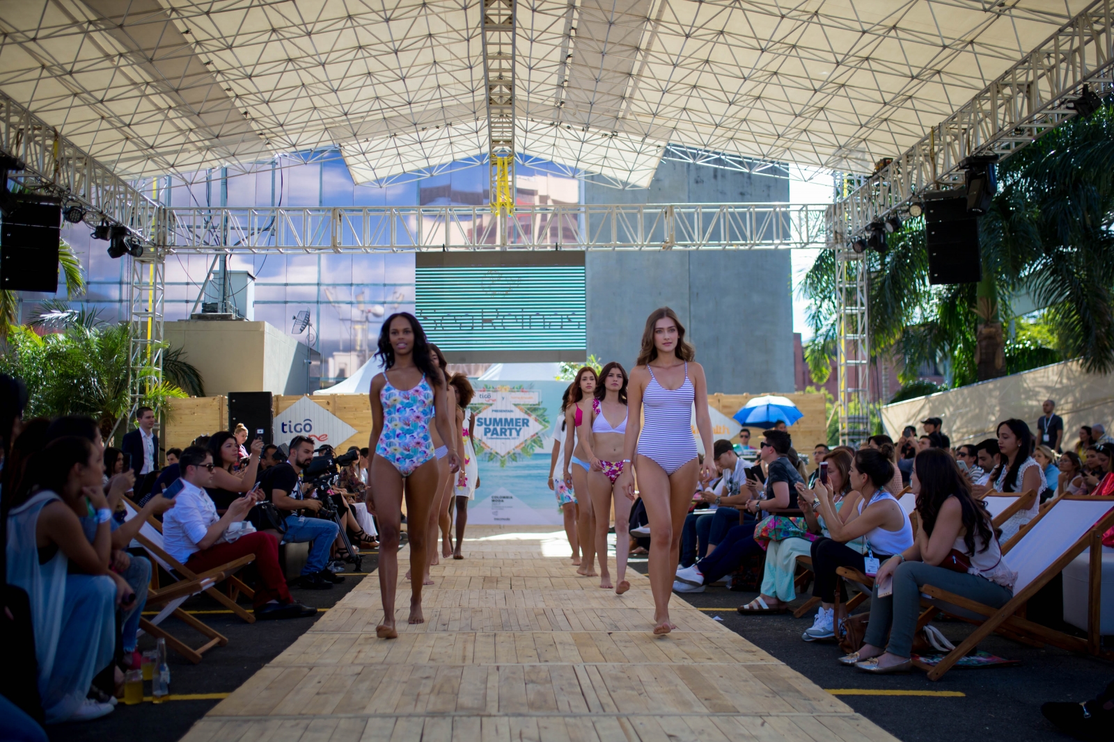 SeaReinas..runway.pasaraela.ColombiaModa.Swimwear.Vestidosdebano.2.jpg