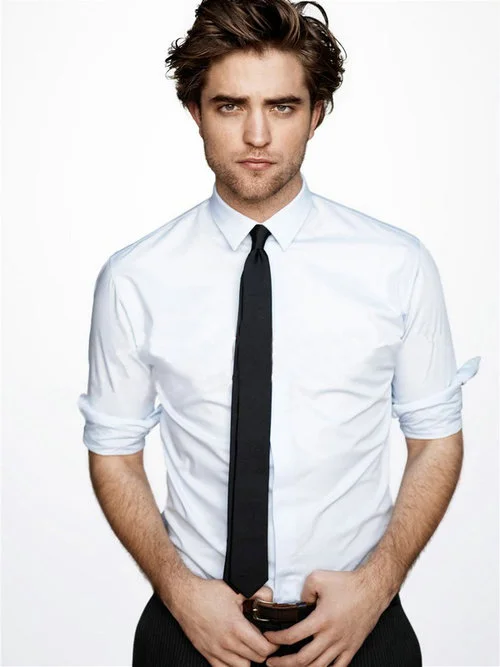 Gravata-Slim_Skinny-Tie_Fitted Shirt__Robert-Pattinson