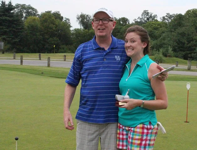 Kelly Dempsey Knocks It Closest to the Hole!