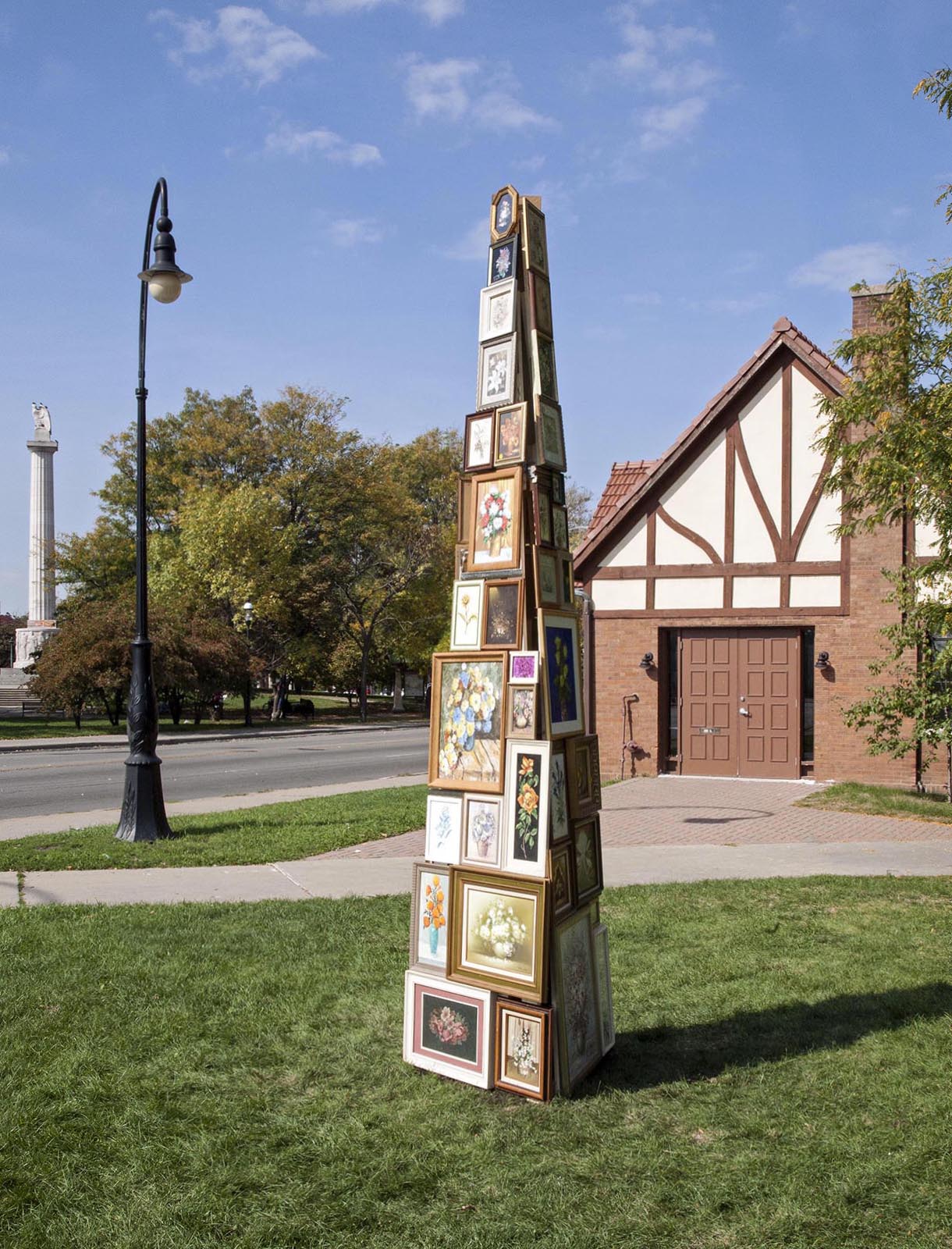  Flower Tower / Comfort Station Gallery / Chicago   