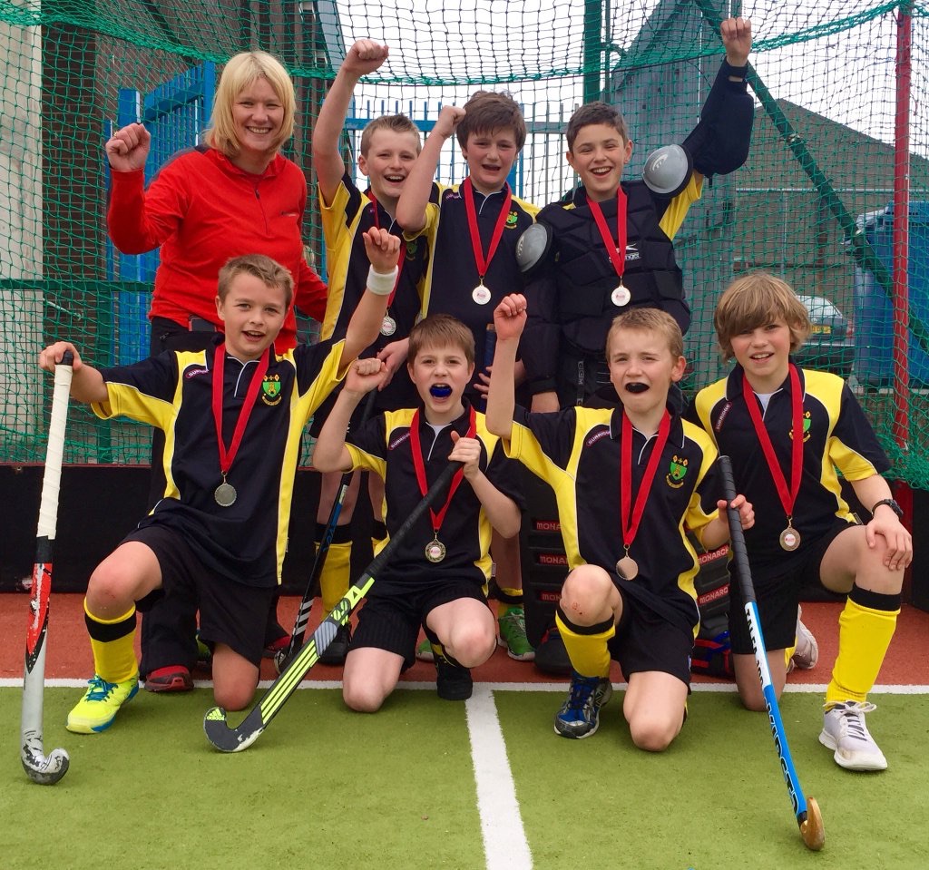 E Cheshire, J Crookshanks, P Hughes, M Shannon, B Lewis, J Thompson and R Waryck. 