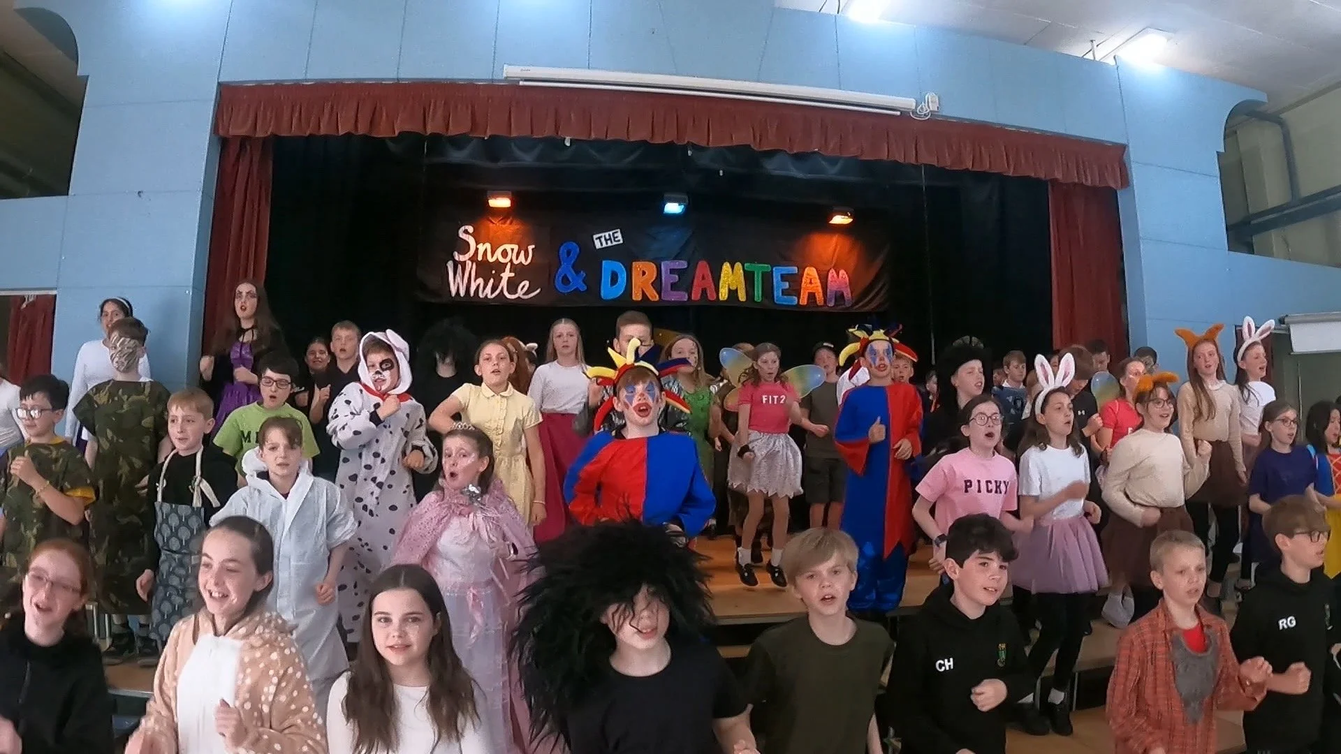 Snow White &amp; The Dream Team