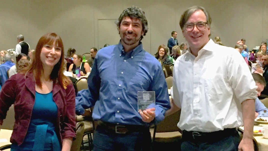 Carter Marshall, PLA, receiving the 2018 APA Merit Award.