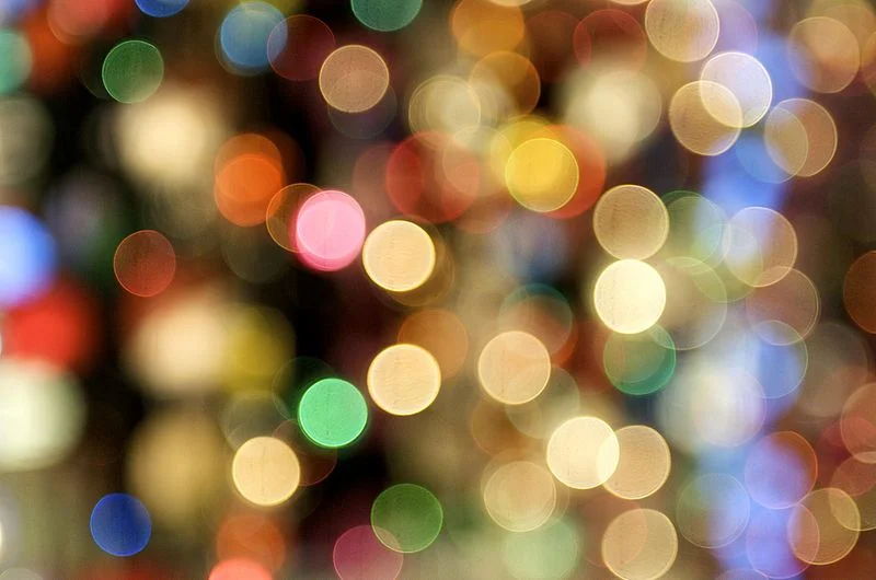 800px-Bokeh_all_over.jpg