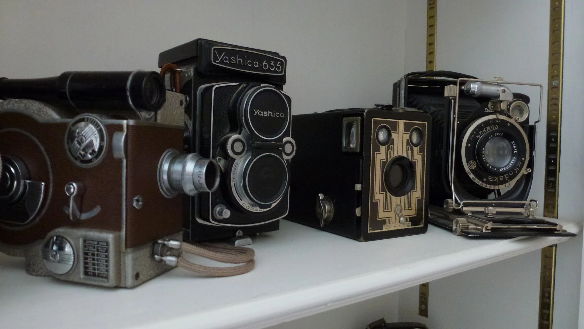 Super Slow Mo: A Camera Shutter at 10,000 Frames Per Second