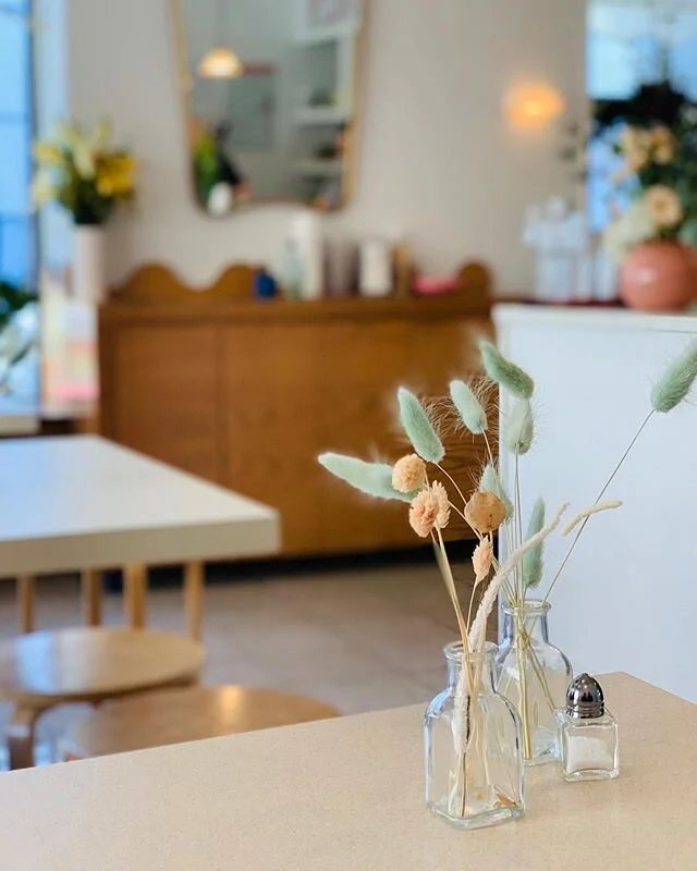 BIRTHDAY SPOT. Thanks for the reco @cronphoto + @lacantinebushwick thank you for the stuffed almond croissant birthday treat. 🤗