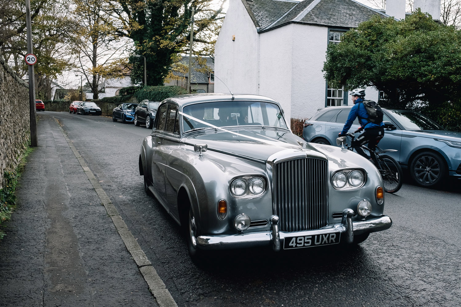  Classic Bentley arrives with bride 