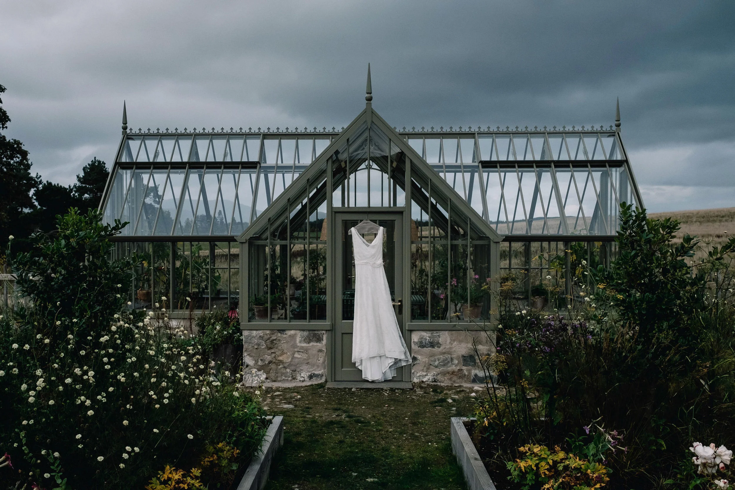 Micro Wedding &gt;&gt; Killiehuntly Farmhouse + Cottage | Alternative Wedding Photography