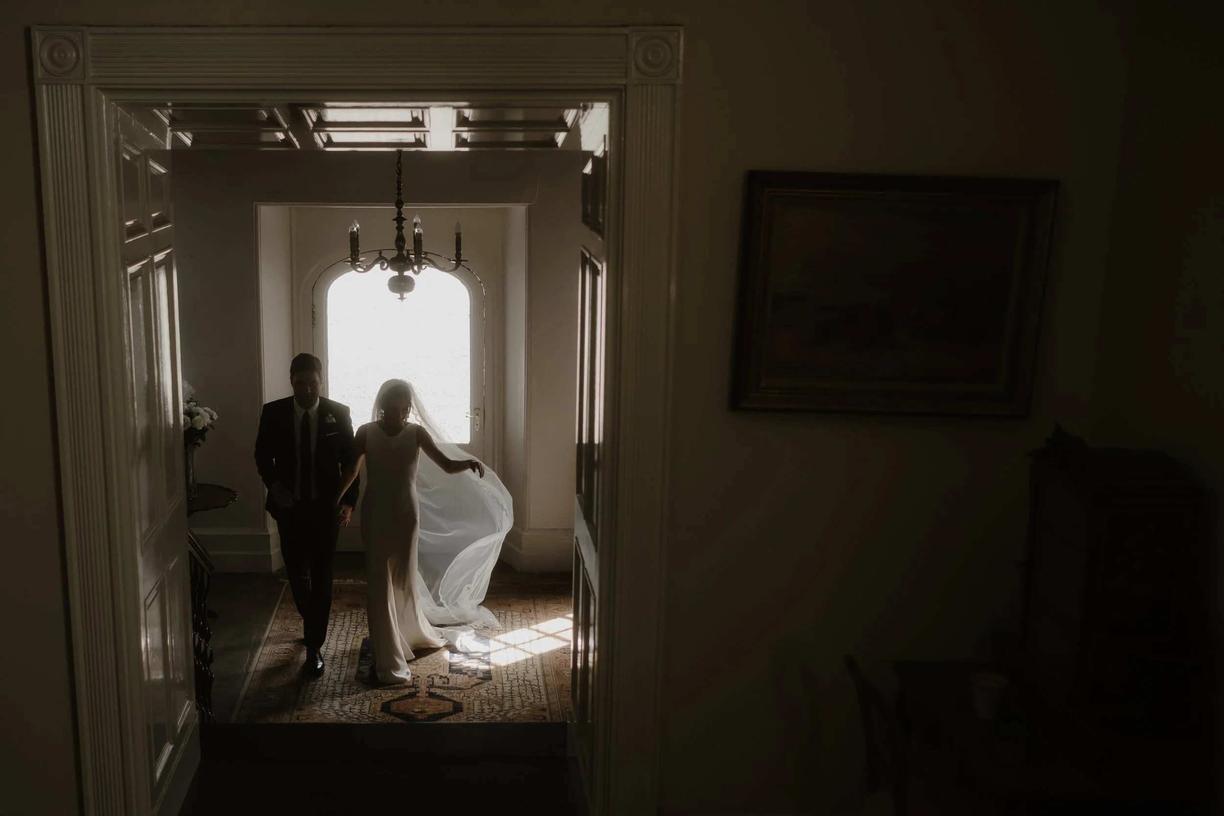 Summer Boturich Castle wedding with Outfits from Hugo Boss and Melle Cloche