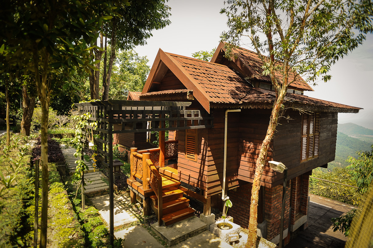 Sanook - sleeps two (1 King). Sunset view. From RM640 (B&B) or RM990 (Fullboard)