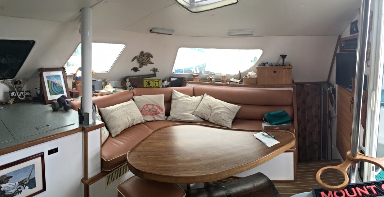 S/V Tortuga's salon view