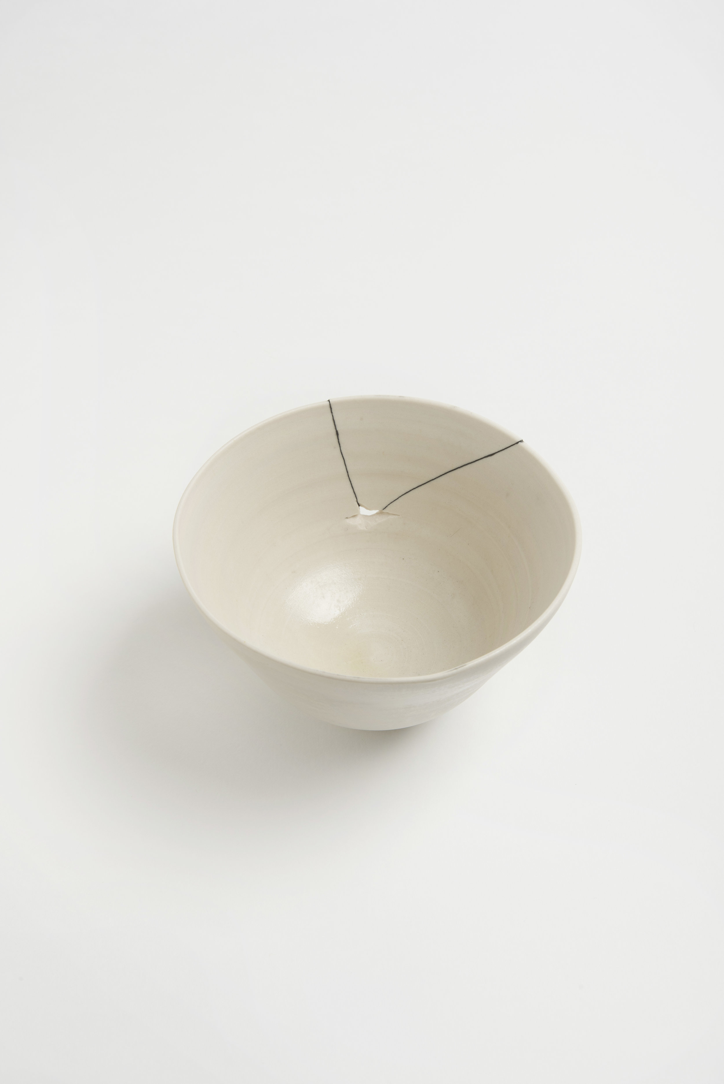 white-fracture-series-bowl-romy-northover-ceramics-the-garnered-32.jpg