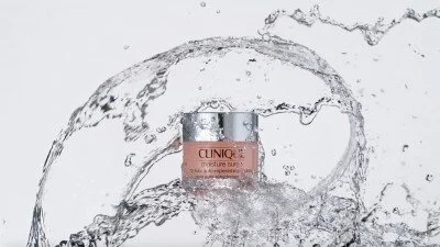 White_Clinique_Moisture_Surge_Anthony_Cotsifas-400x225.jpeg