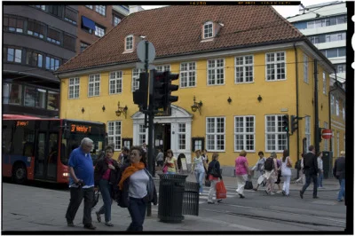 streetsceneoslo.jpg