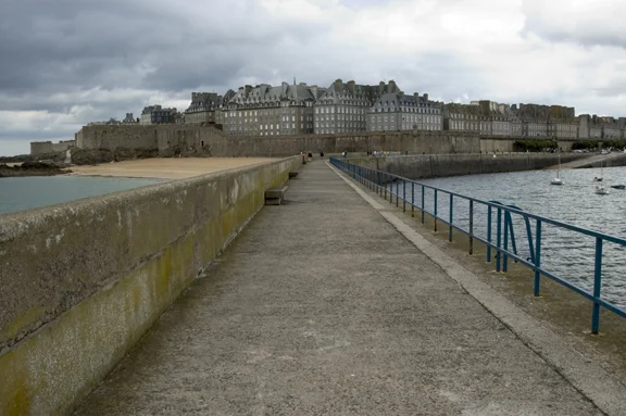 stmalo1.jpg