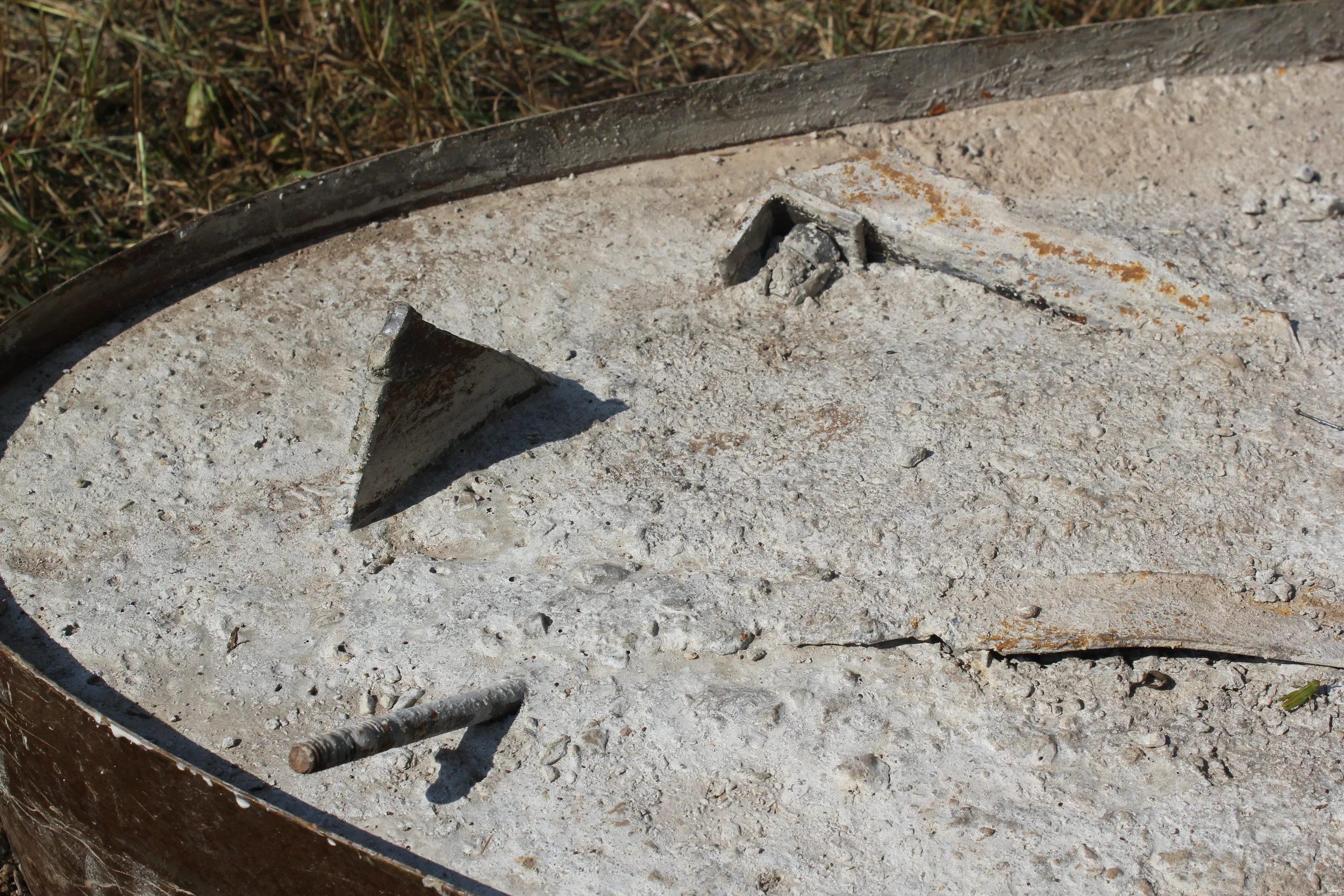   Don'tcha (Blueberries 'n' Creme)   steel, concrete, fabric, spray foam, metals  8' x 4' x 4'  2015 