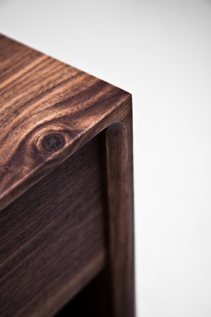 2point54_stella nightstand detail01_small.jpg