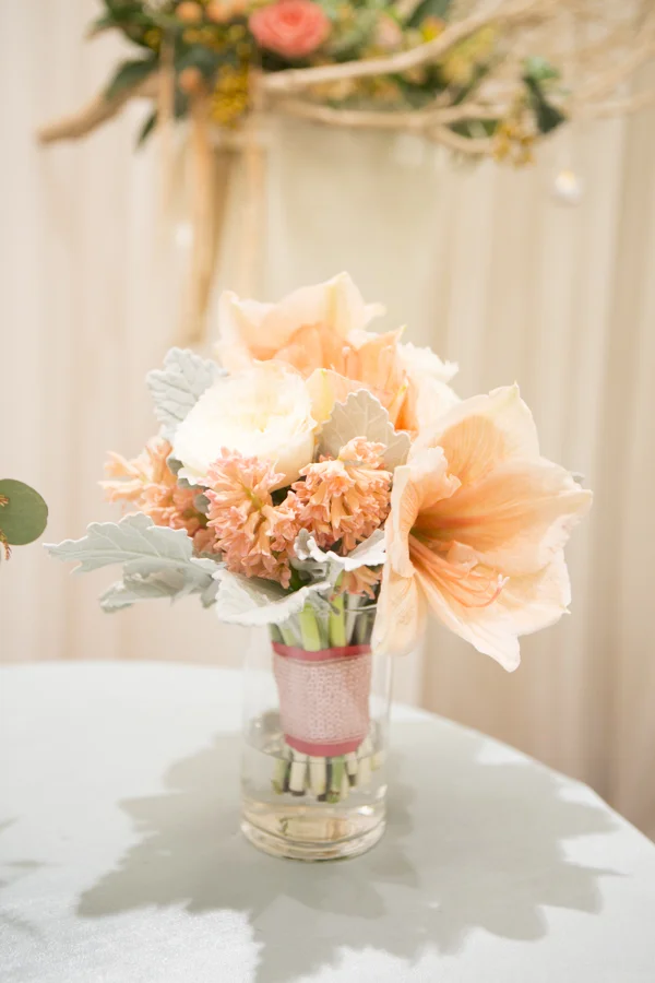 lush-florals-eva-derrick-photography-gala-decor-wedding-decor-florals-flowers-centerpiece-chairs-chiavari-photo-bridal-show-candles-place-settings.jpg