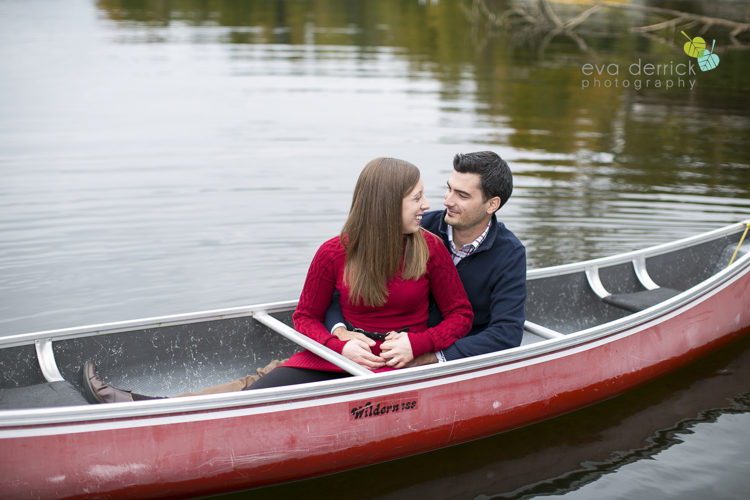 minden-engagement-photographer-cottage-engagement-session-engagement-images-canoe-session-niagara-wedding-photographer-niagara-region-eva-derrick-photo