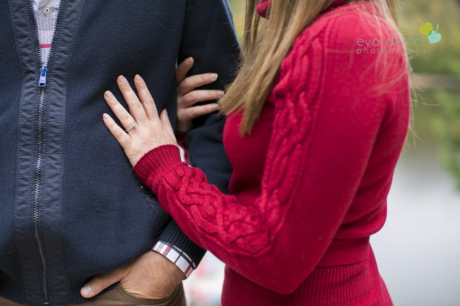 minden-engagement-photographer-cottage-engagement-session-engagement-images-canoe-session-niagara-wedding-photographer-niagara-region-eva-derrick-photo