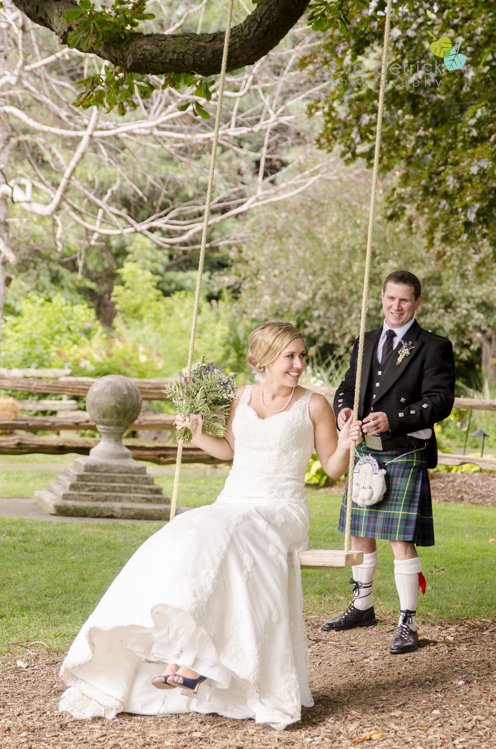niagara-wedding-photographer-niagara-weddings-niagara-region-wedding-photographer-honsberger-estate-winery-inn-on-the-twenty-elegant-wedding-magazine-niagara-on-the-lake-eva-derrick-photo