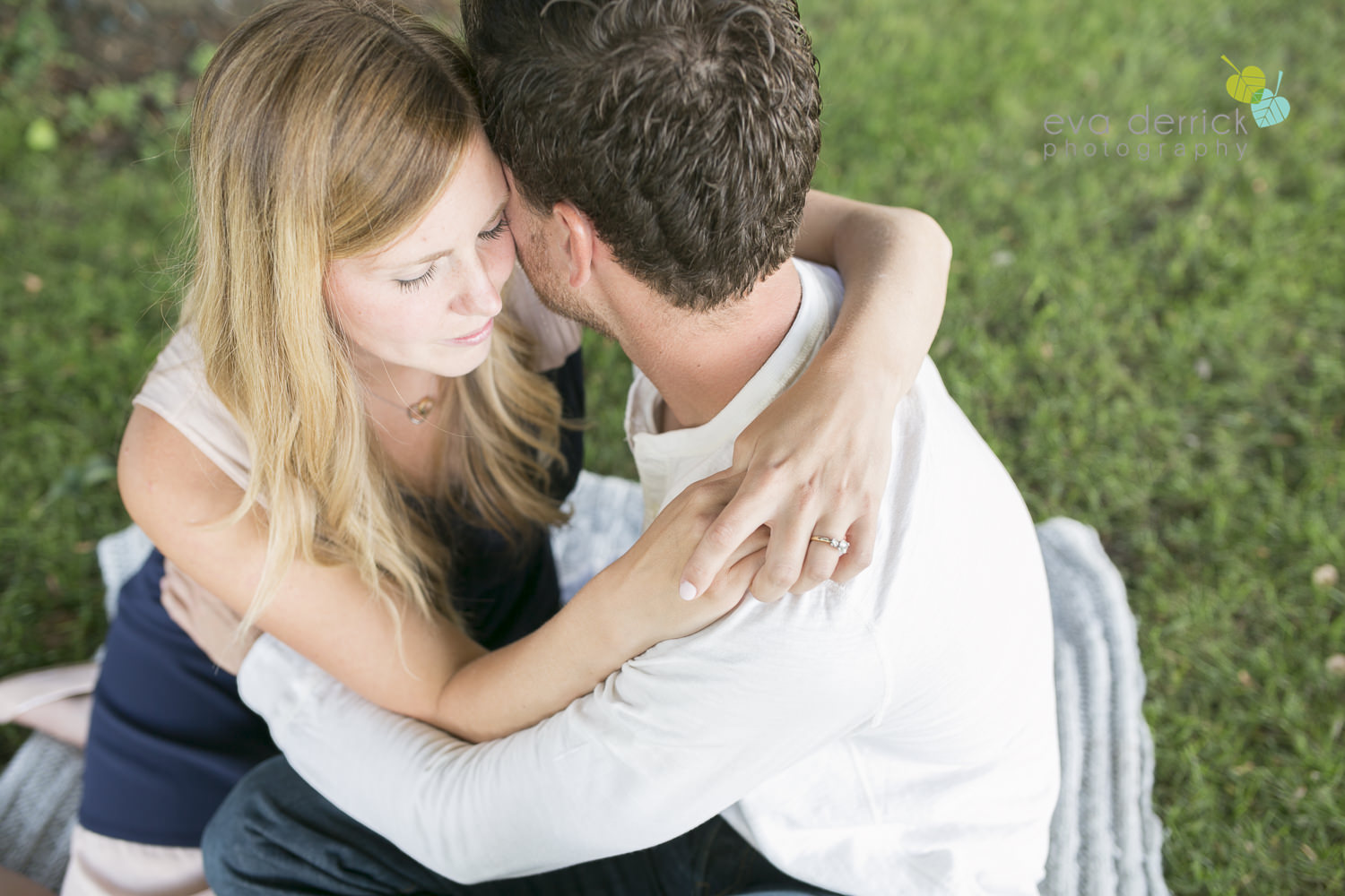 Niagara-Engagement-Photographer-Engagement-Session-Vineyard-Farm-Fields-Beth-Dan-photography-by-Eva-Derrick-Photography-007.JPG