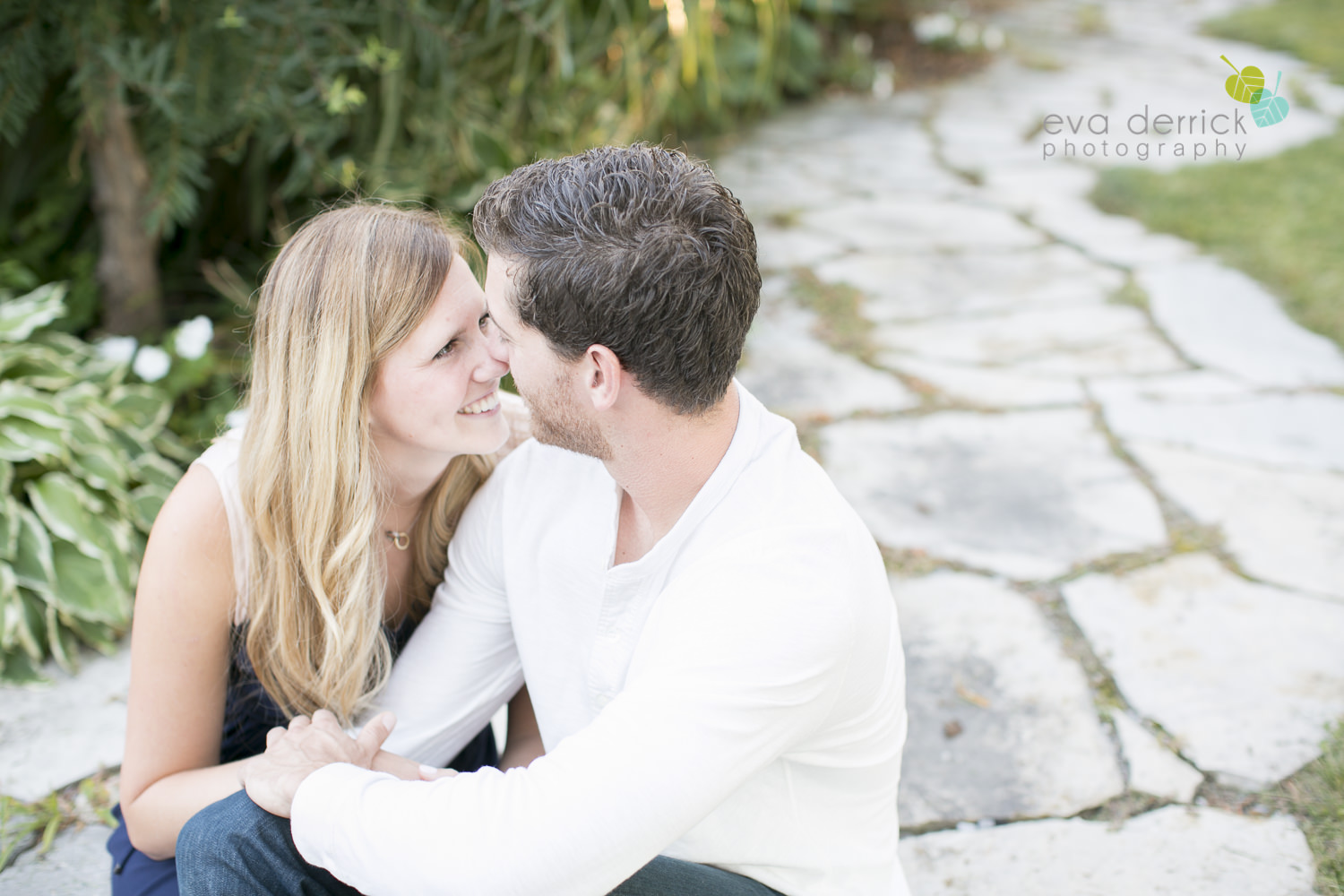 Niagara-Engagement-Photographer-Engagement-Session-Vineyard-Farm-Fields-Beth-Dan-photography-by-Eva-Derrick-Photography-014.JPG