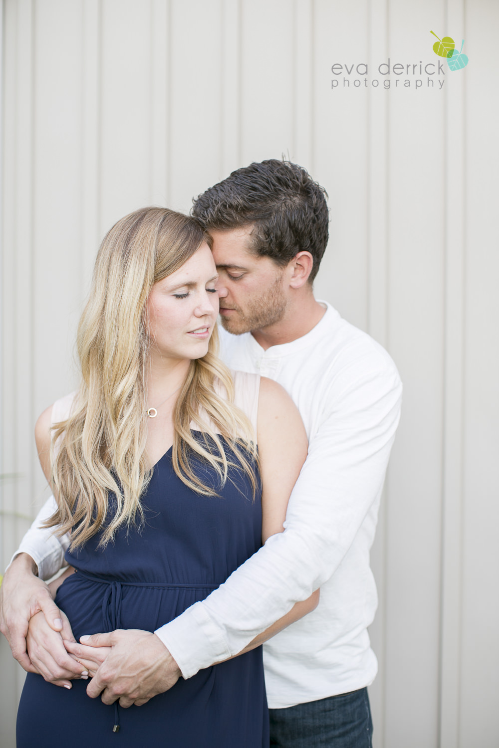 Niagara-Engagement-Photographer-Engagement-Session-Vineyard-Farm-Fields-Beth-Dan-photography-by-Eva-Derrick-Photography-016.JPG