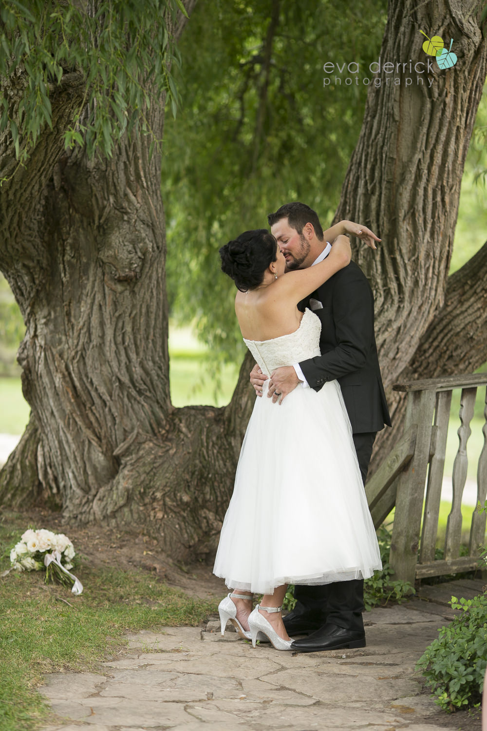 School-of-Horticulture-Weddings-Niagara-Weddings-Niagara-Wedding-Photographer-photography-by-Eva-Derrick-Photography-003.JPG