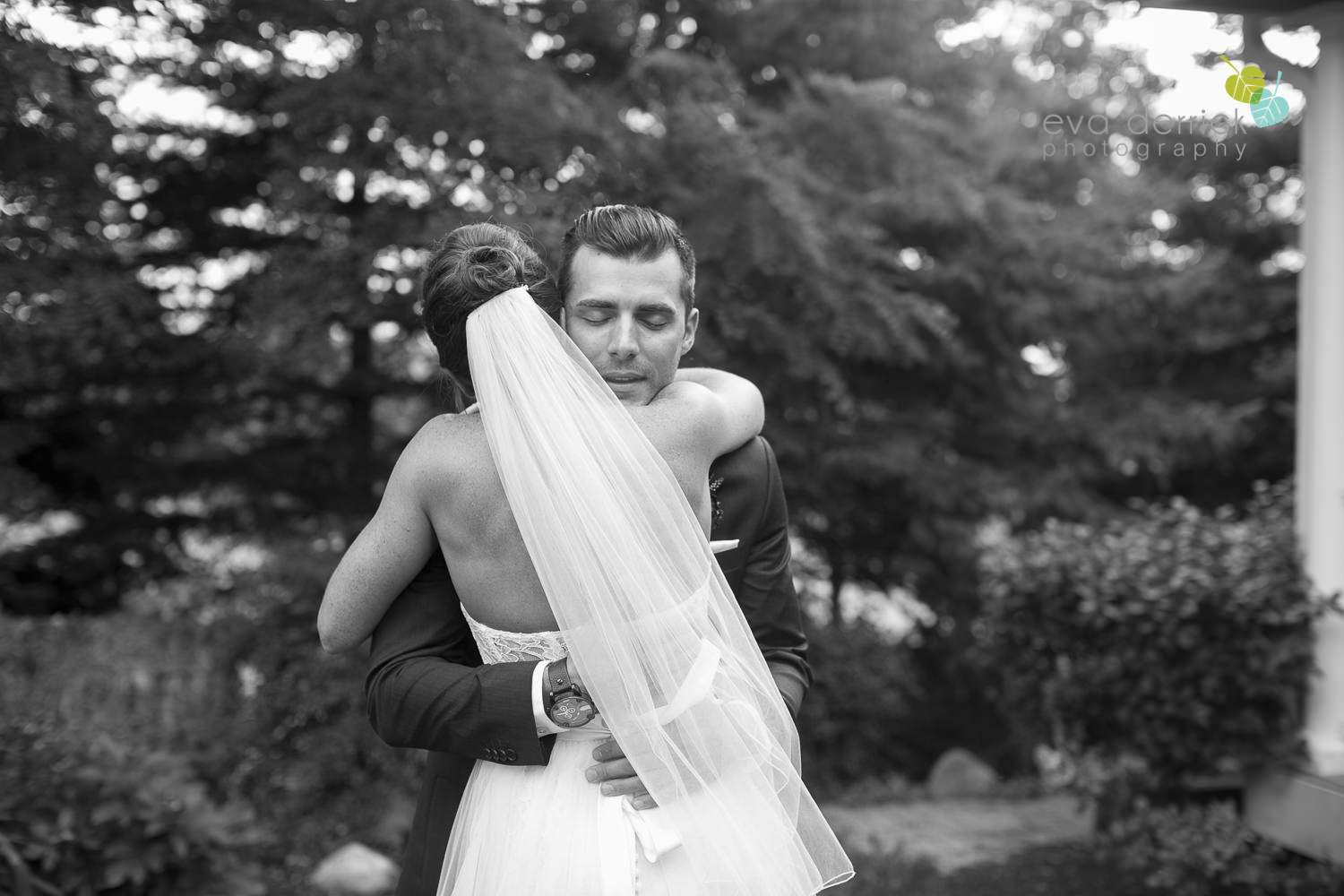 Hamilton-Wedding-Photographer-Anne-an-Co-Niagara-Weddings-Niagara-Elopement-photography-by-Eva-Derrick-Photography-012.JPG